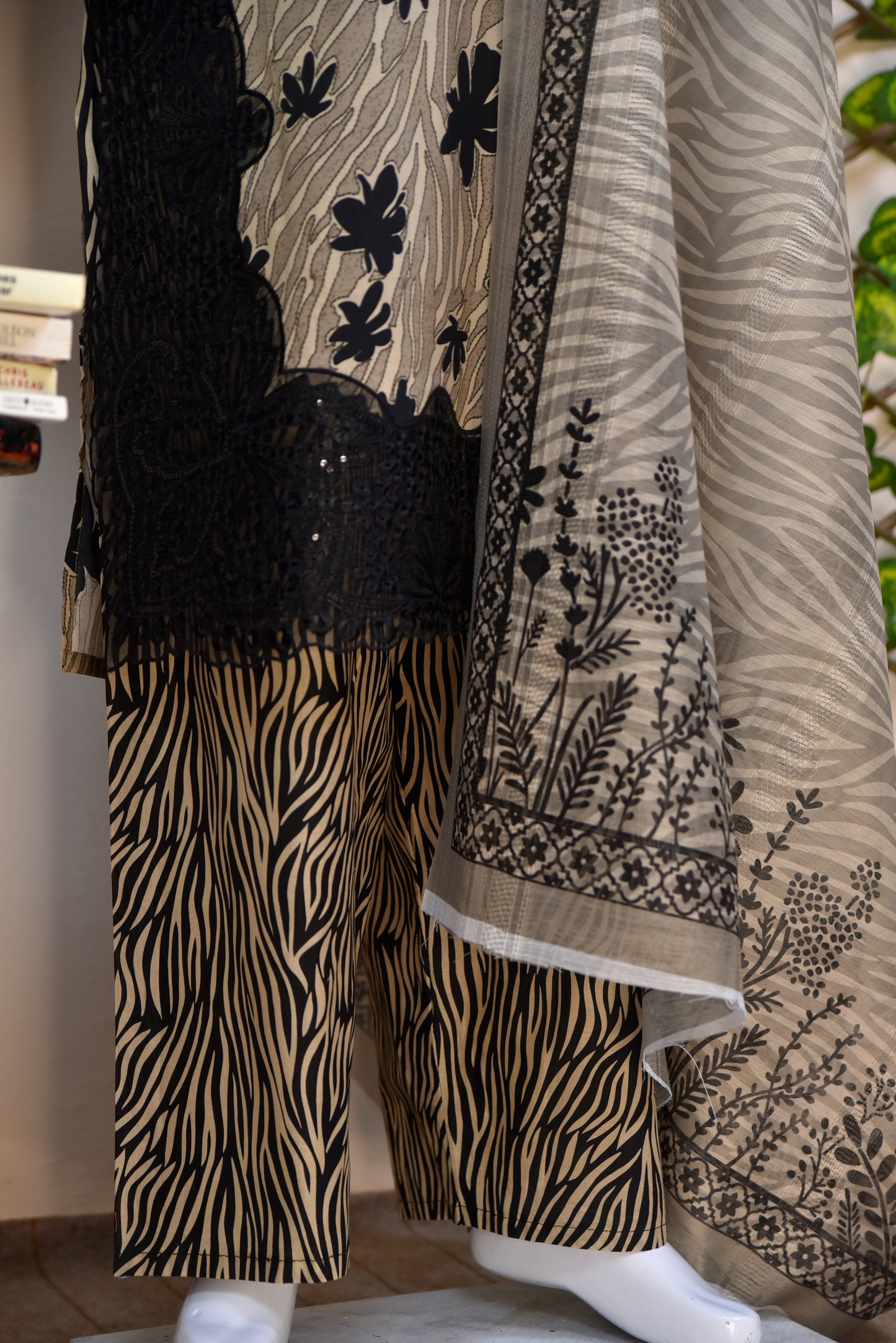 LUXURY COTTON 3PC – PREMIUM PRINT & EMBROIDERY EDITION