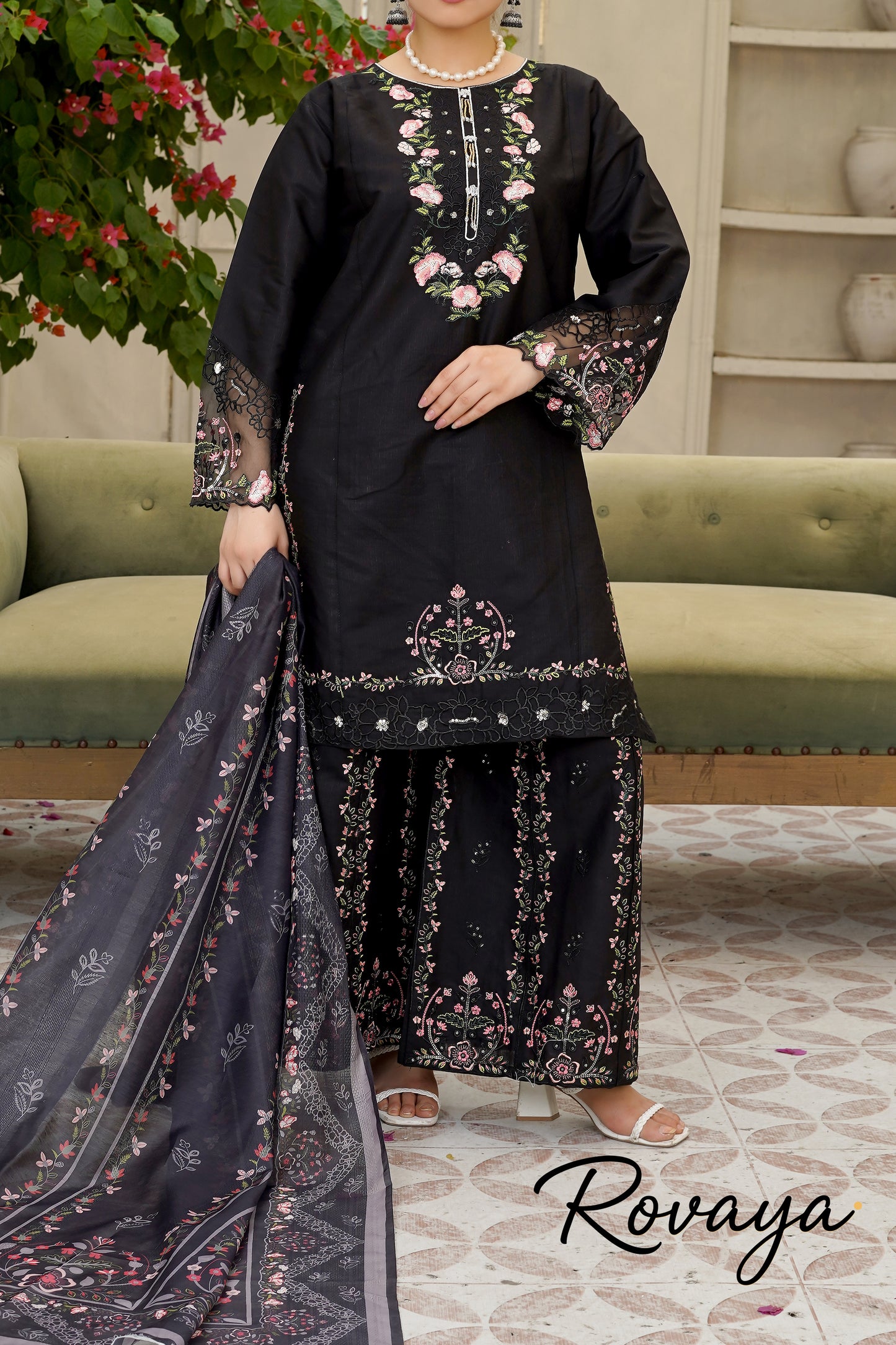 Midnight Ebony – Embroidered Floral Cotton Flapper Suit