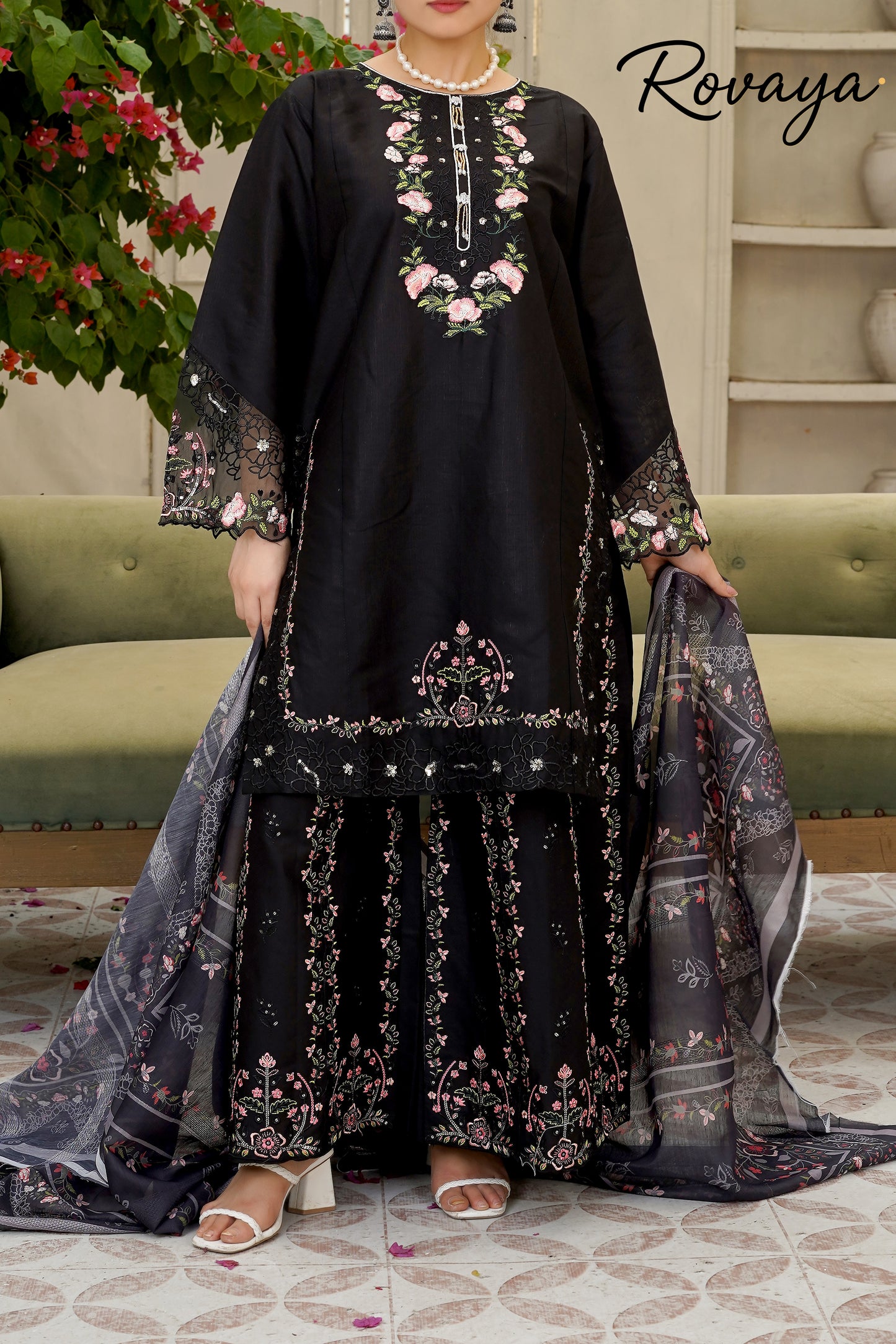 Midnight Ebony – Embroidered Floral Cotton Flapper Suit