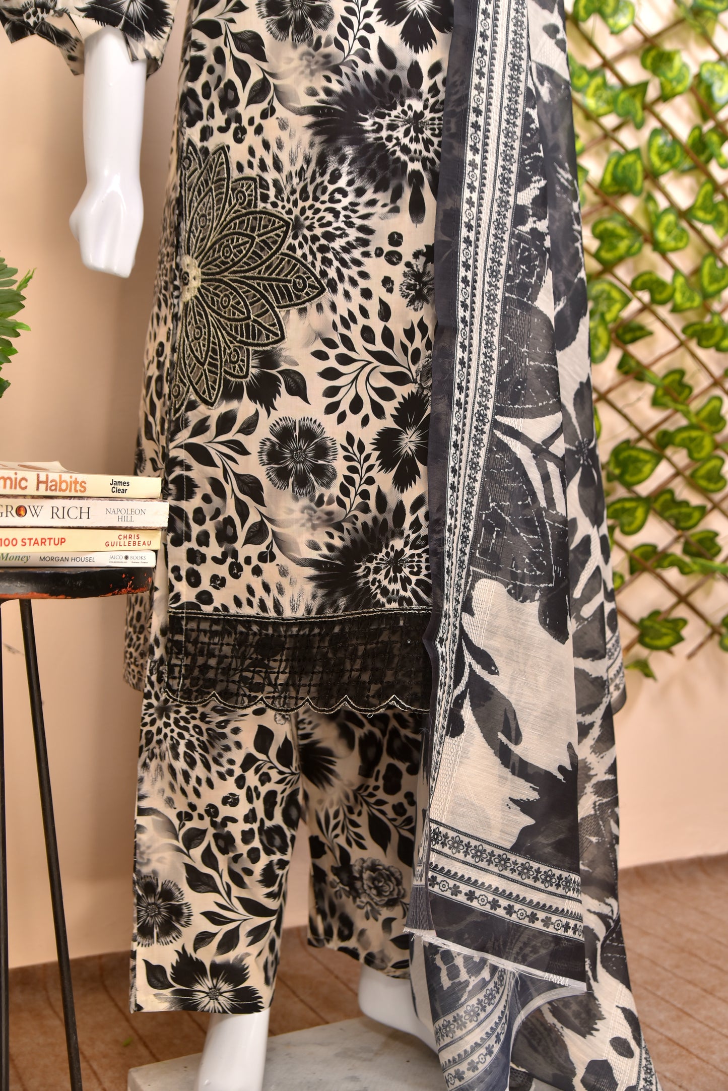 Monochrome Leopard Fusion Cotton 3PC with Luxury Embroidery