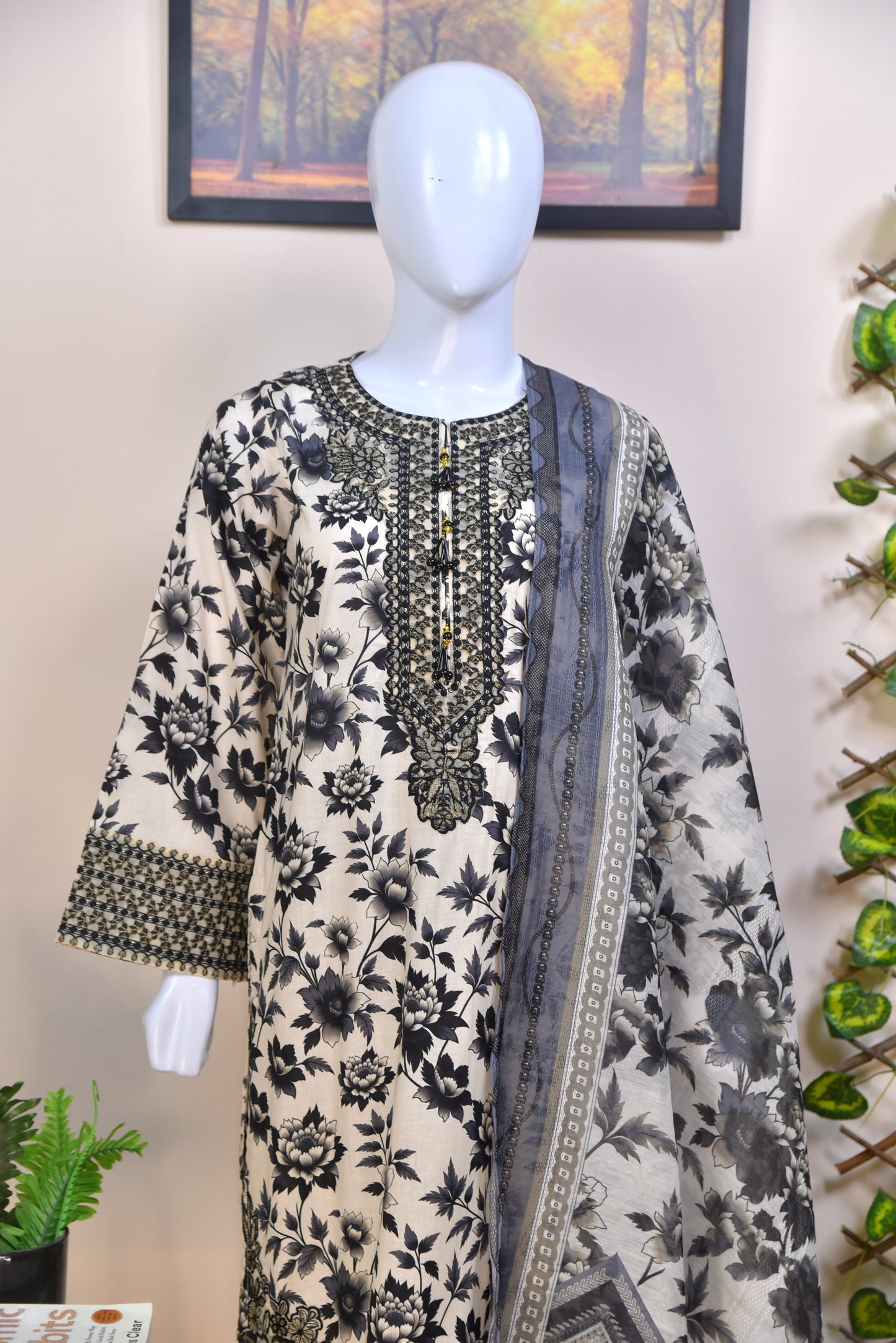 LUXURY EMBROIDERED COTTON 3PC – DESIGNER SERIES
