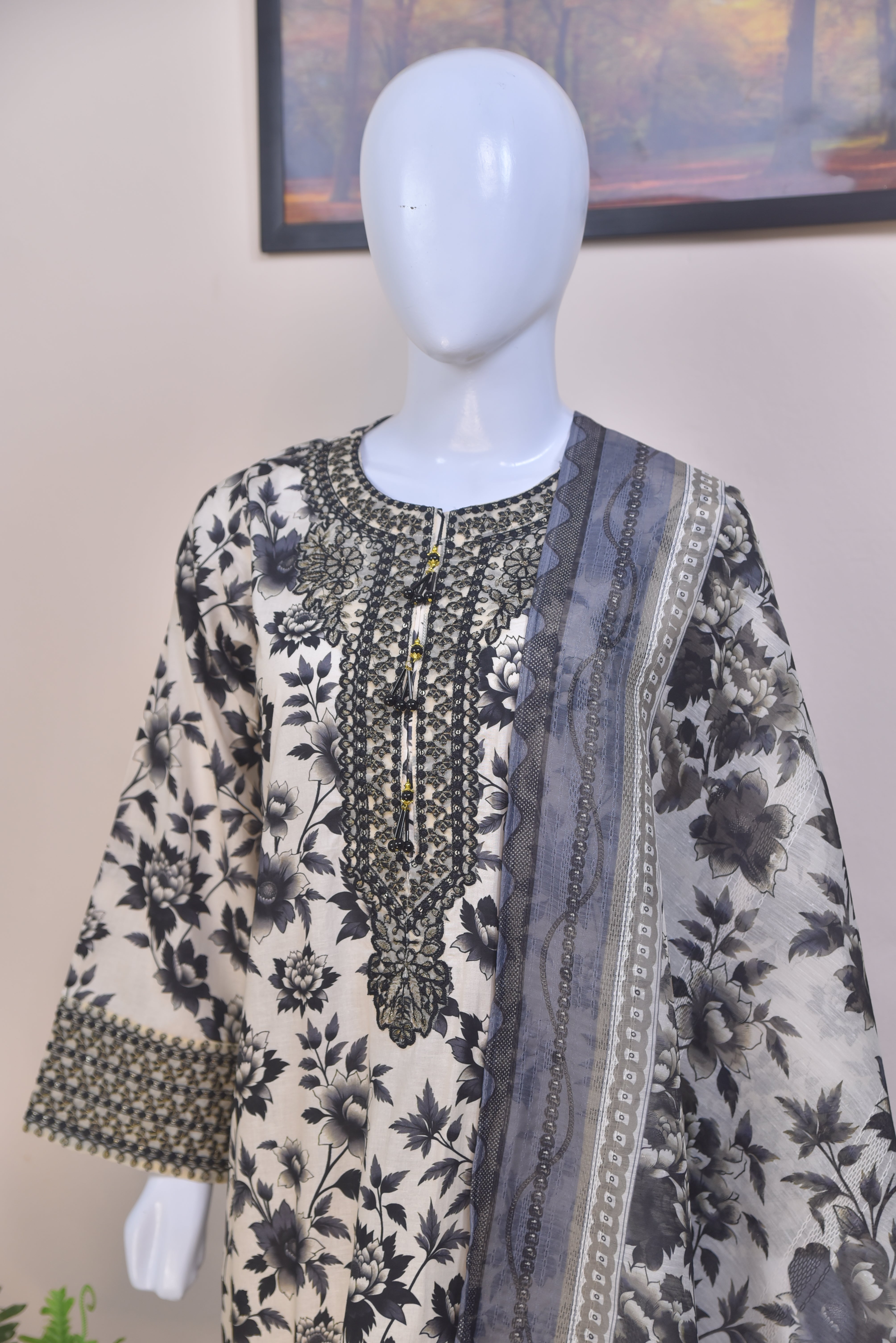 Luxury Embroidered Cotton 3-Piece Suit – Designer Series
