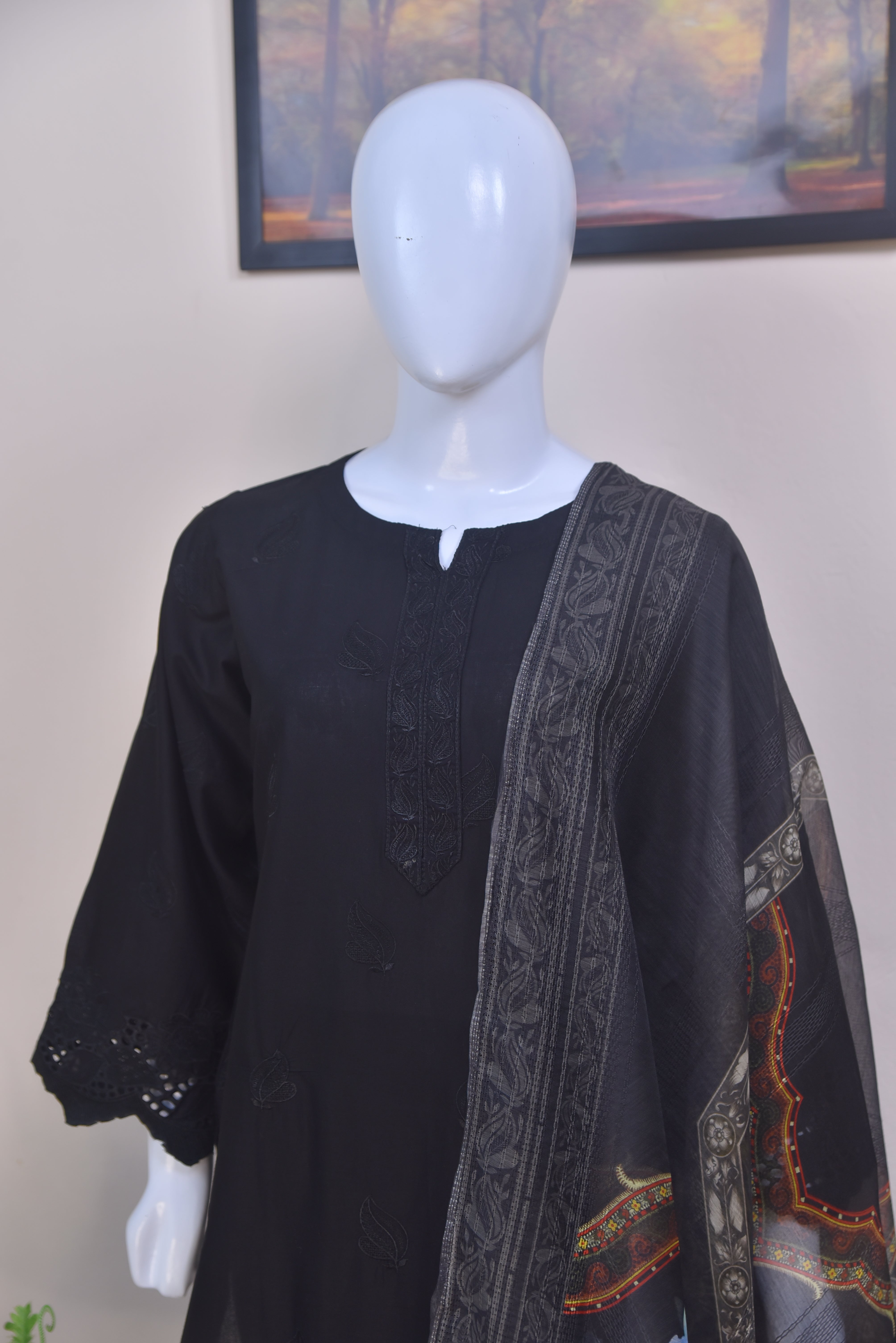 Embroidered Cotton 3PC Piece Suit with Cutwork Daman & Digital Dupatta